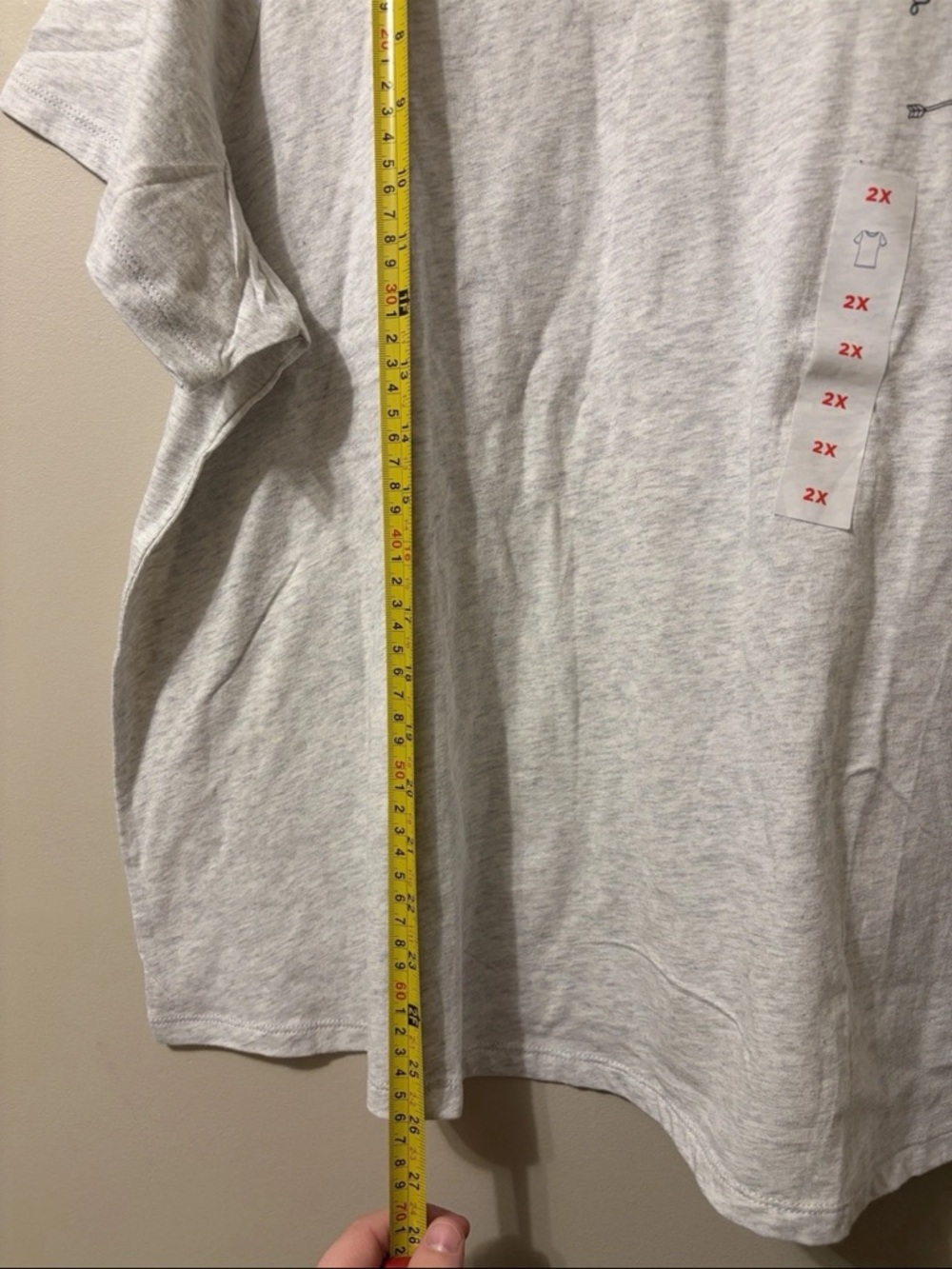 NWT Old Navy Light Gray Tee with Red Heart & Bow Graphic Women’s 2X - Picture 7 of 8